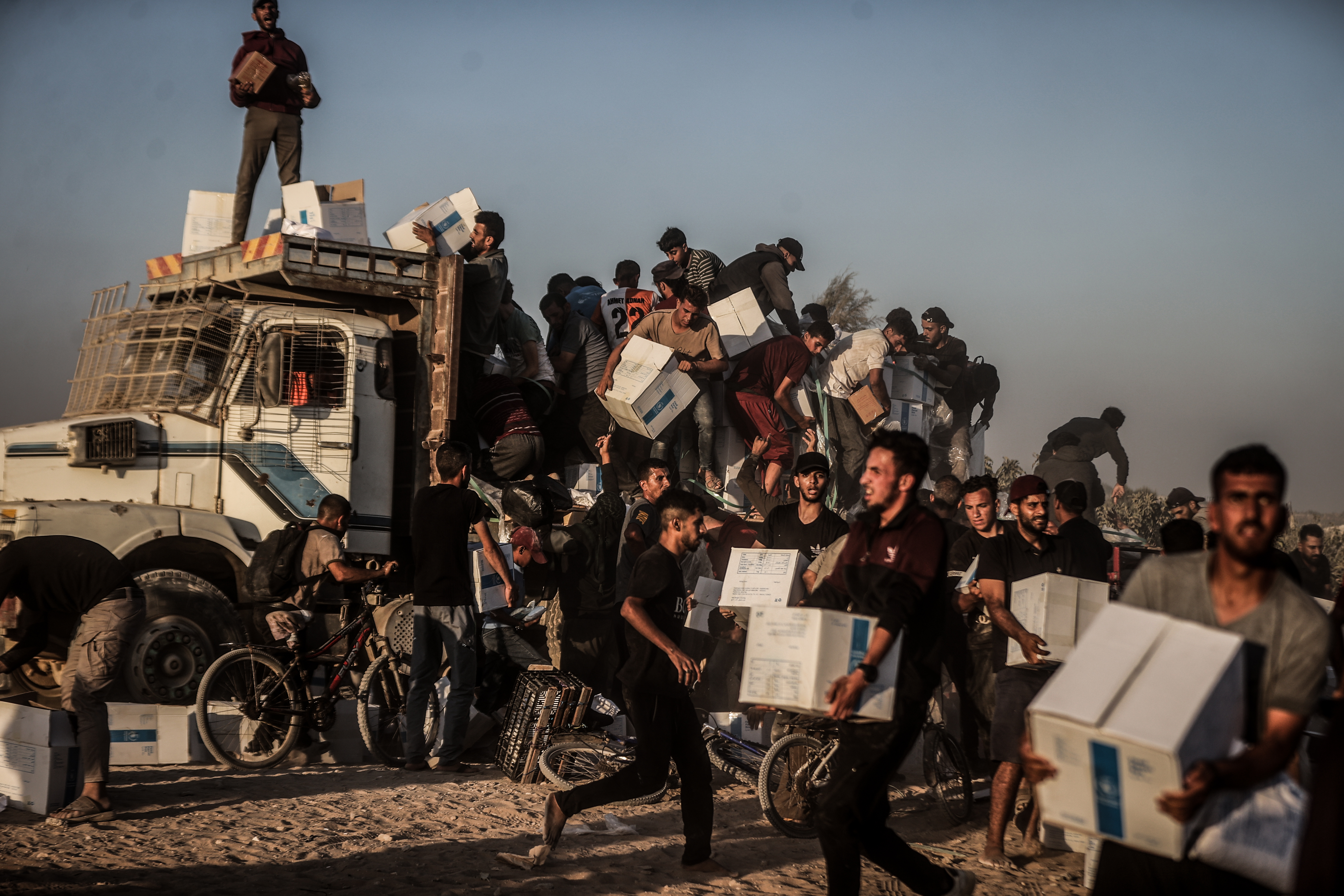 Israeli Forces Deliberately Target Palestinian Civilians Waiting for Aid; Report - The State Signal