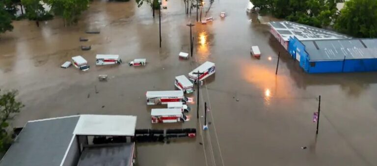 Flash Floods in Texas Kill Over 11 - The State Signal