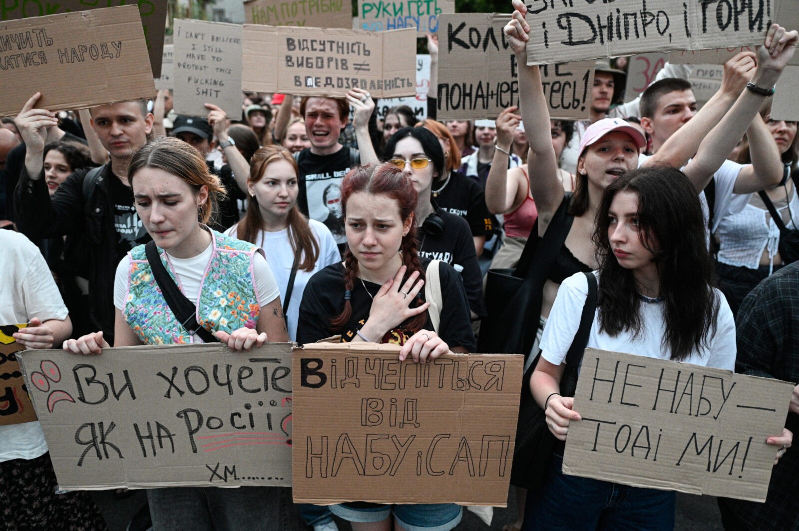 Zelenskyy Strips Ukrainian Anti-Corruption Agencies their Independence - The State Signal