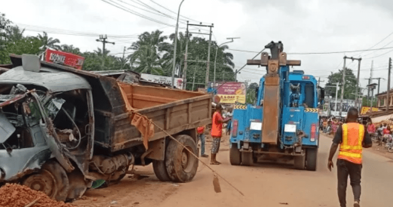 Car Crash in Nigeria Kills 9 - The State Signal Car Crash in Nigeria Kills 9 - The State Signal