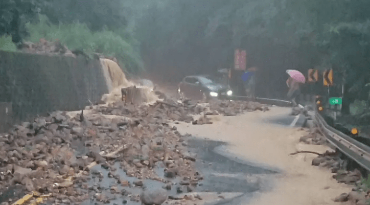 Heavy Rains in Taiwan Kill 3 - The State Signal