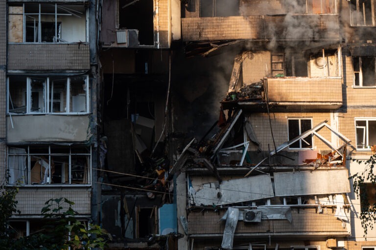 Russian Forces Continue to Advance as Mass Ukrainian Military Casualties Reported - The Sate Signal