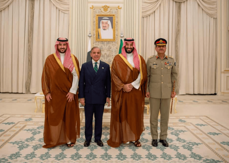 Pakistan and Saudi Arabia Sign a Mutual Defense Pact Pakistan and Saudi Arabia Sign a Mutual Defense Pact - The State Signal