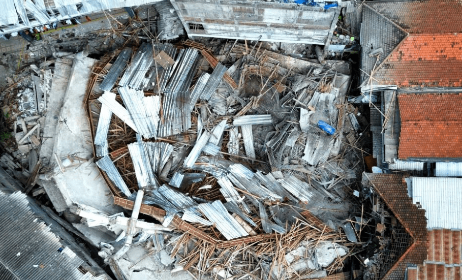 Indonesia School Building Collapse Death Toll Rises to 14 - The State Signal