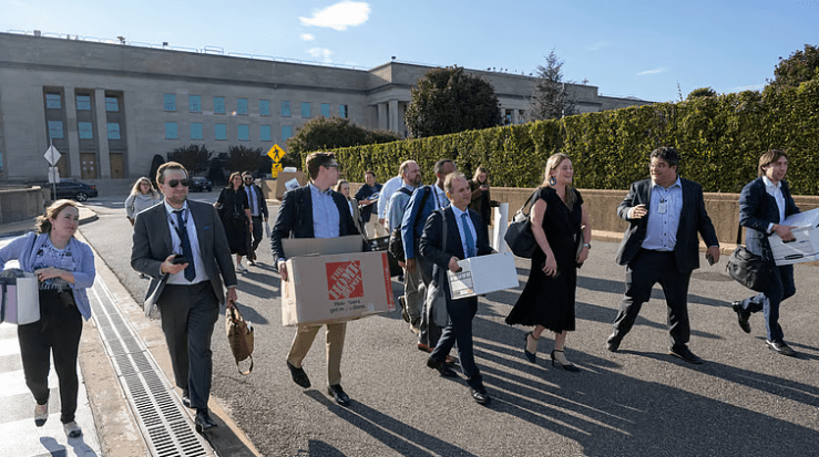 Dozens of Pentagon Reporters Refuse to Sign New Media Rules - The State Signal