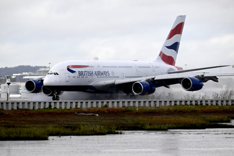 US Airport Flights to be Reduced by 10 Percent - The State Signal