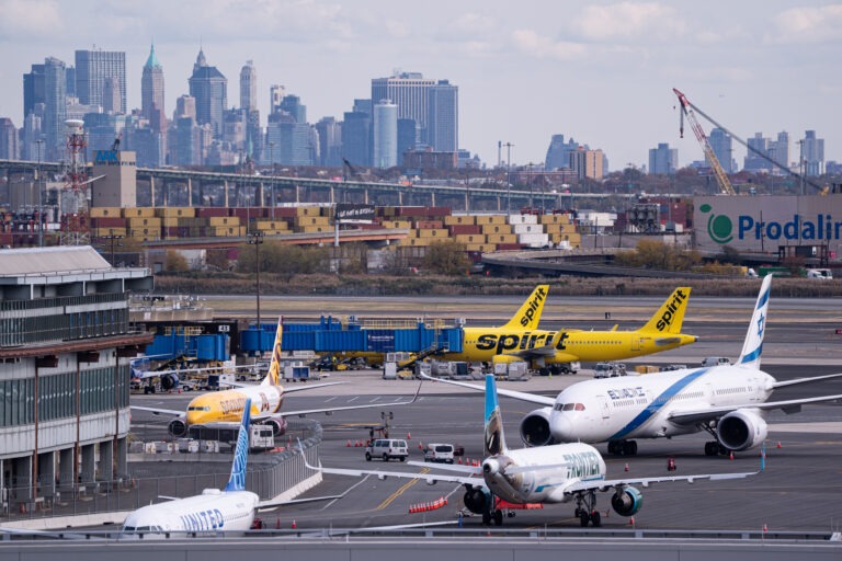 US Airline Flight Cuts Could Rise to 20 Percent - The State Signal