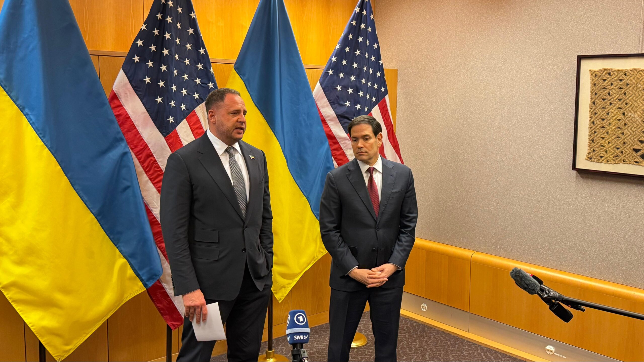 Trump's Ukraine Peace Plan Reflects National Interests; Ukrainian Delegation Trump's Ukraine Peace Plan Reflects National Interests; Ukrainian Delegation - The State Signal