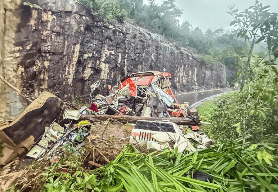 Floods and Landslides in Vietnam Kill 6 - The State Signal