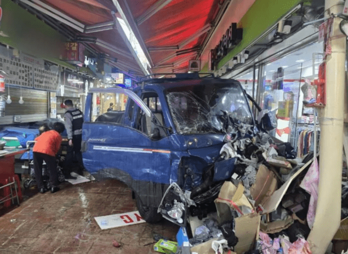 South Korea Car Accident Today Leaves 2 Dead - The State Signal South Korea Car Accident Today Leaves 2 Dead - The State Signal