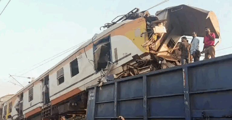 India's Train Collision Death Toll Rises to 11 - The State Signal