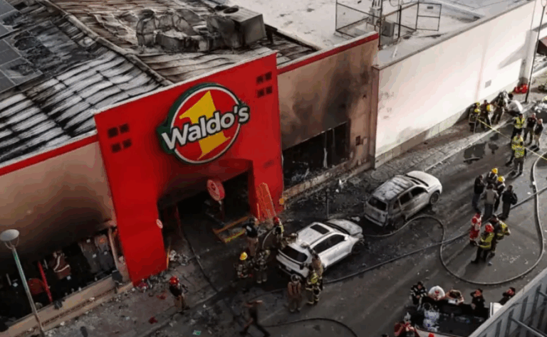 Waldo's Supermarket Explosion in Mexico Kills 23 - The State Signal