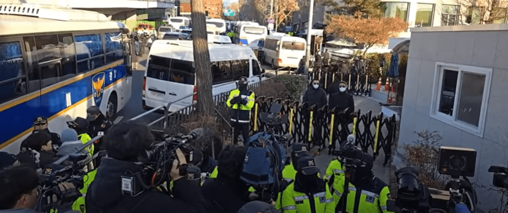 Yoon Suk Yeol's Home Raided by Prosecutors - The State Signal