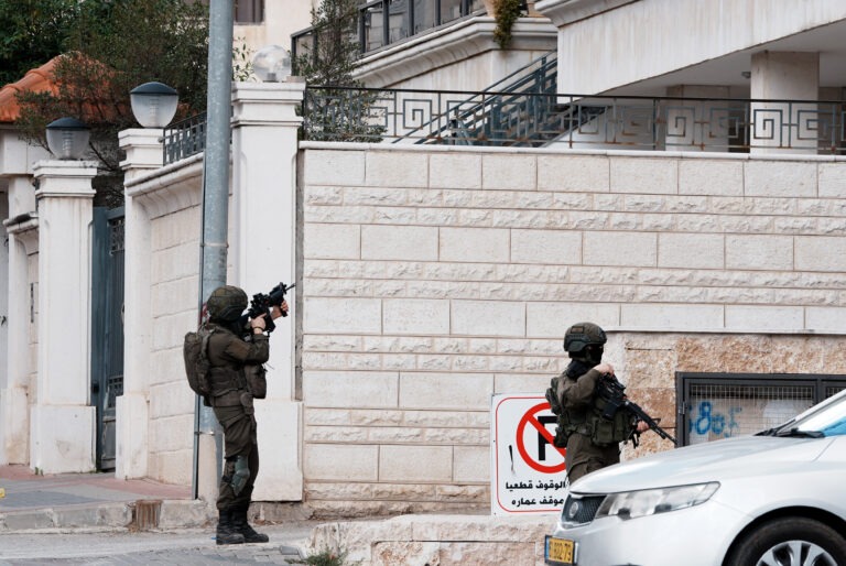 Stabbing Attack in Central West Bank Injures 2 Israeli Soldiers - The State Signal