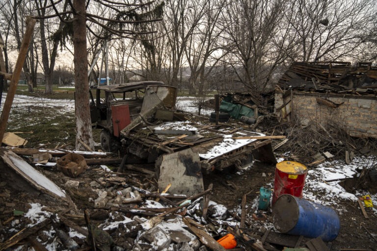 Russian and American Delegation to Meet for Ukraine Peace Talks in Florida - The State Signal