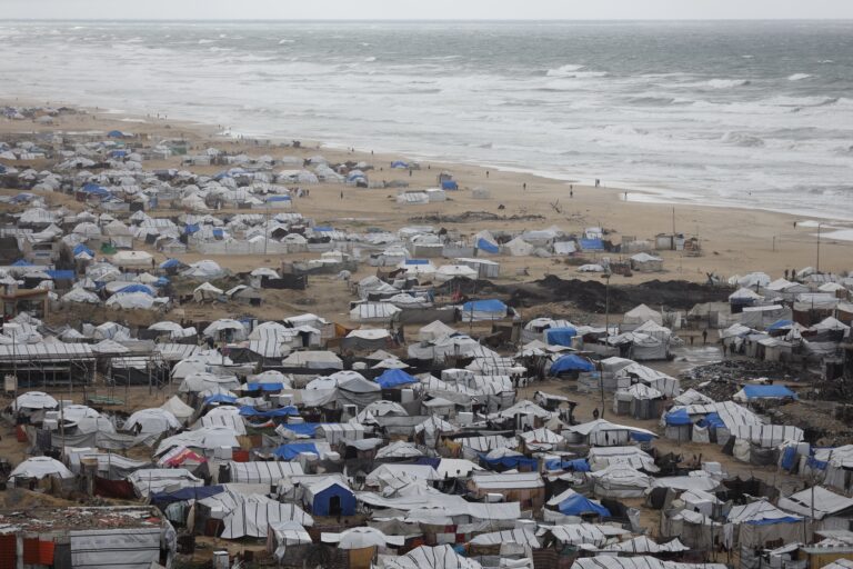 3 Palestinians Injured by Israeli Airstrikes Despite Ceasefire - The State Signal