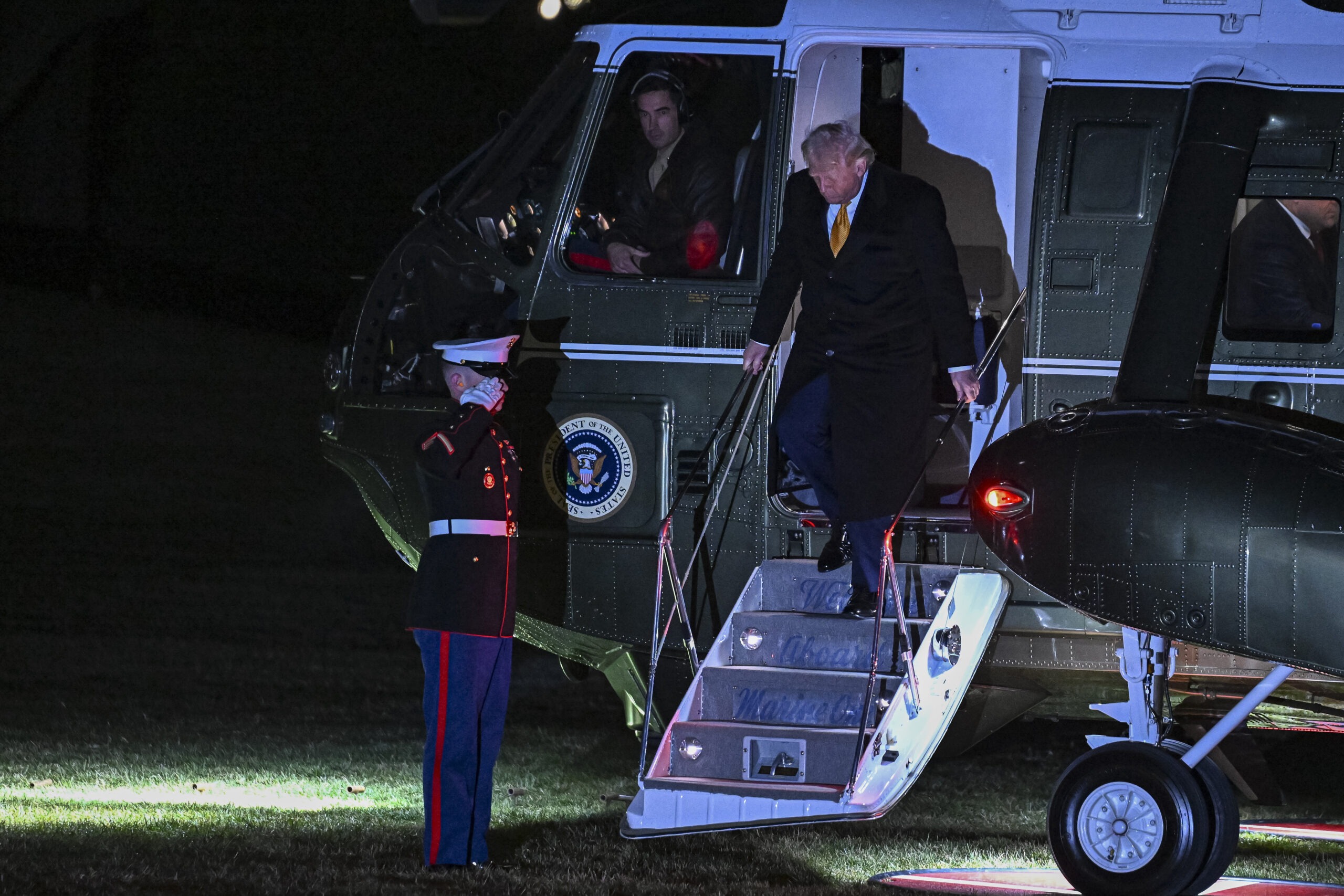 30-50 Million Barrels of Sanctioned Venezuela Oil to be Transferred to US; Trump - The State Signal