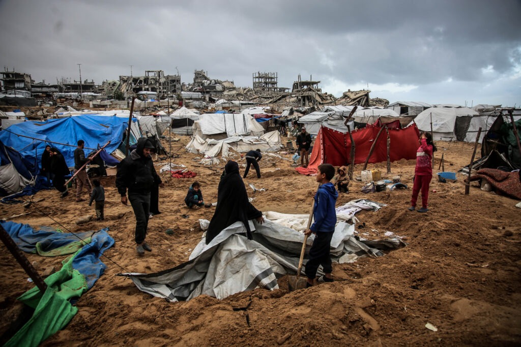 Israeli Attacks on Tents Housing Displaced Palestinians Kill Over 15 - The State Signal