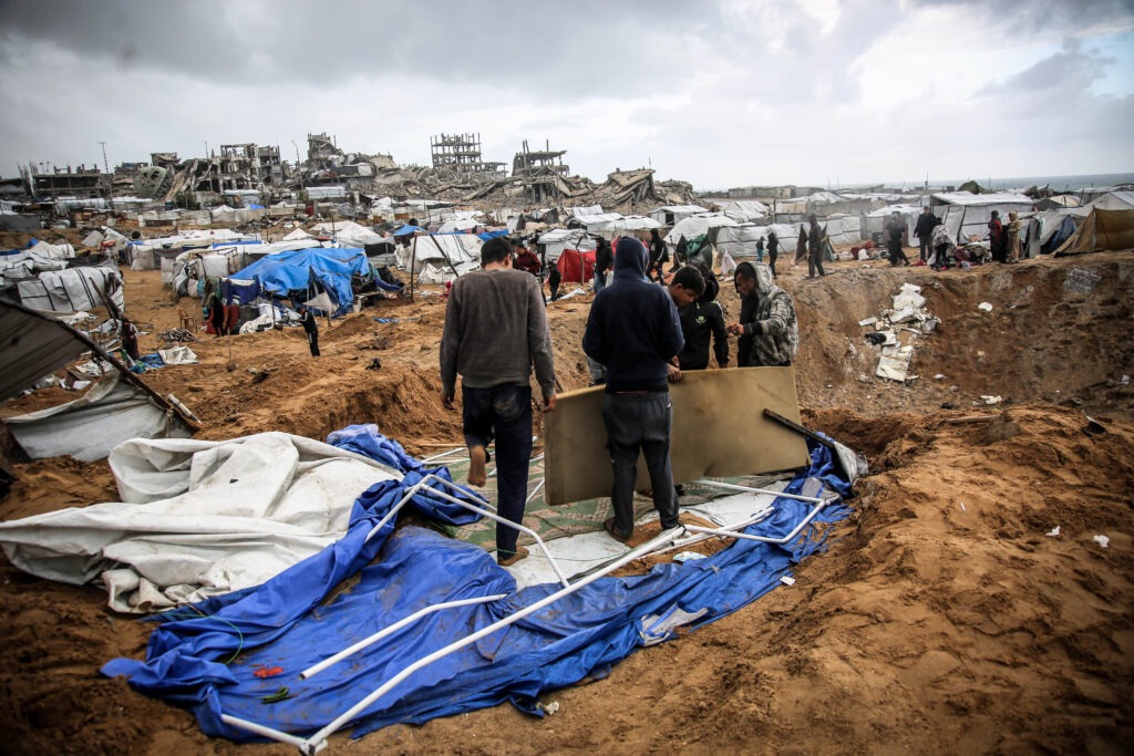 Israeli Attacks on Tents Housing Displaced Palestinians Kill Over 15 - The State Signal