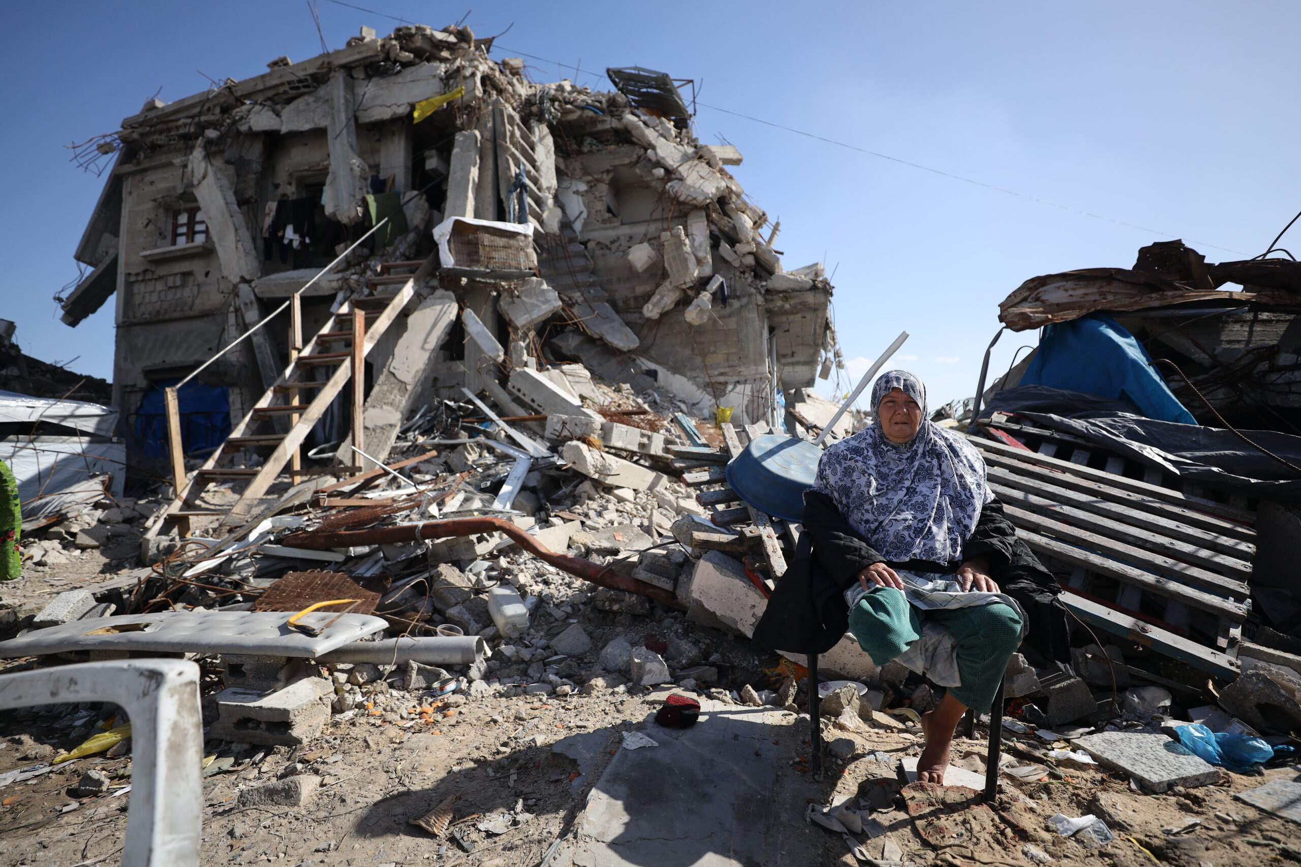 Damaged Gaza Buildings Collapse Killing 4 - The State Signal