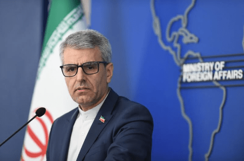 Iran Asserts Readiness for War Amid Possibility of US Attack