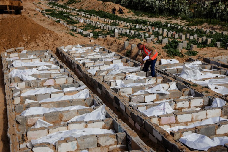 Israeli Strikes on Gaza Strip Kill 9 - The State Signal