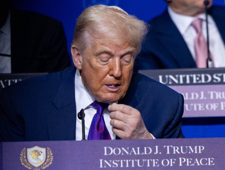 Trump Orders the Release of Government Records Pertaining to UFOs & Extraterrestrial Life - The State Signal