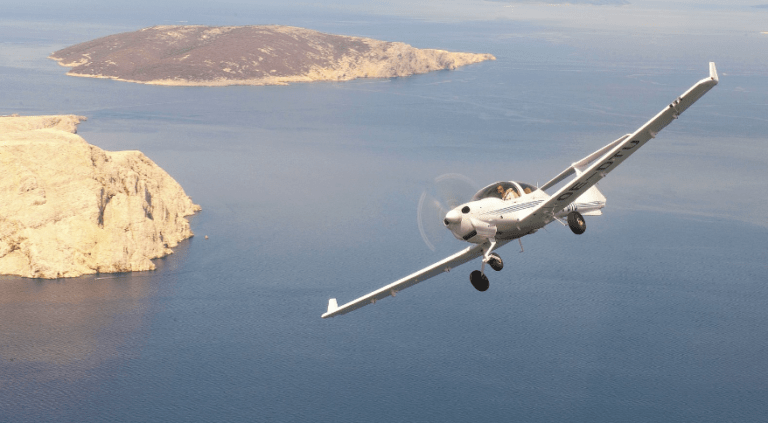 Diamond DA Training Aircraft Crash in Russia Kills 3 - The State Signal