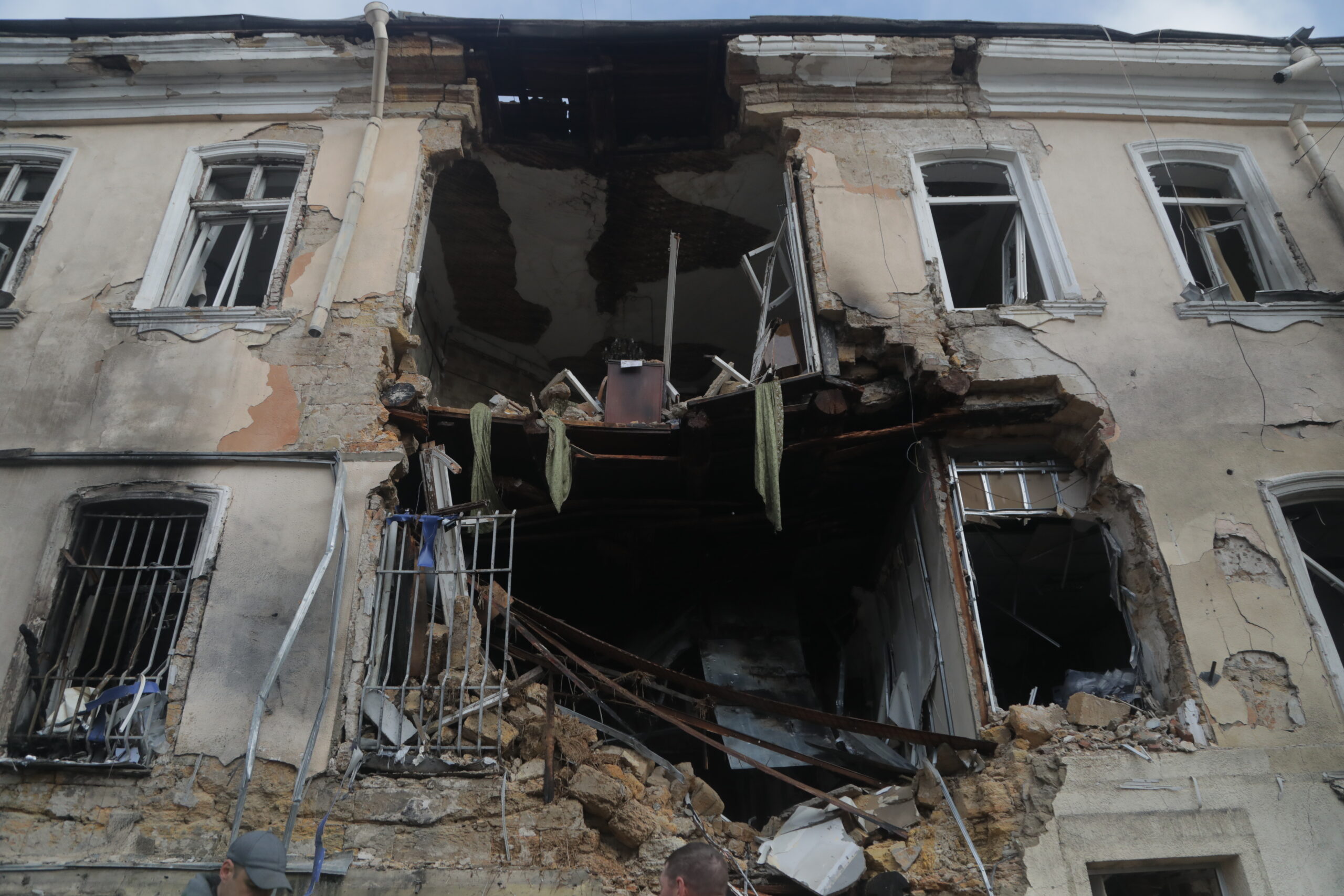 Russia and Ukraine Report Overnight Airstrikes as Ukrainian Delegation Heads to US - The State Signal