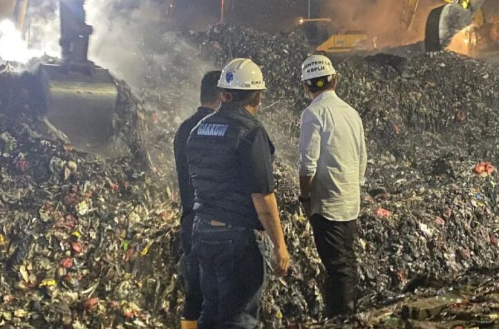 Garbage Landslide in Indonesia Kills 5 - The State Signal