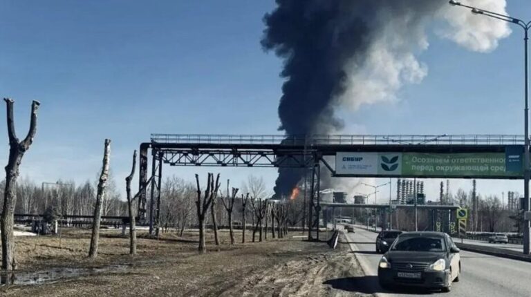 Fire at Nizhnekamskneftekhim Petrochemical Plant in Russia Kills 3 - The State Signal