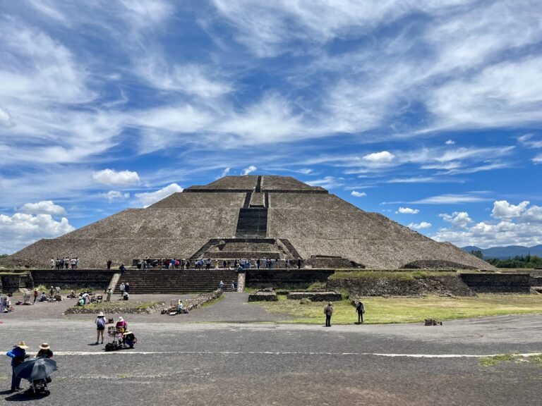 Canadian Woman Killed at Mexico City's Teotihuacan Pyramids - The State Signal