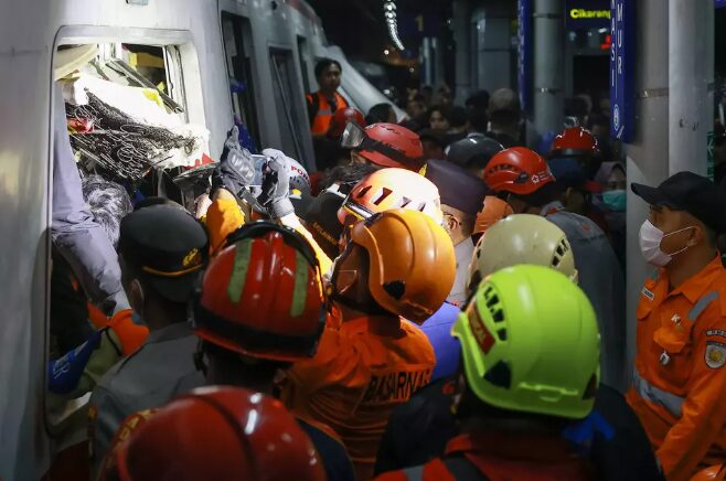Train Accident in Indonesia's West Java Kills 14 - The State Signal
