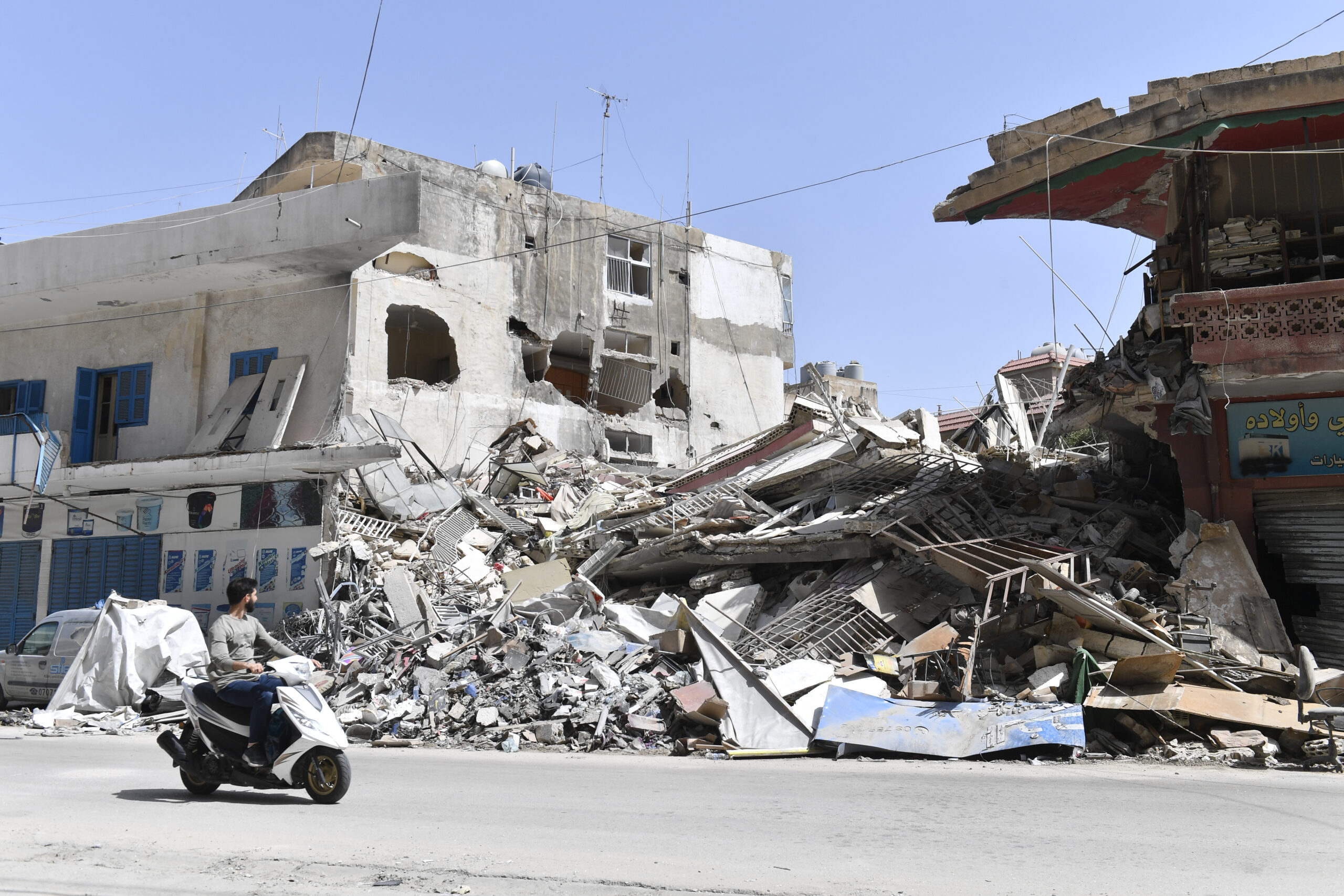 Israel Attacks Southern Lebanon Killing 8 - The State Signal